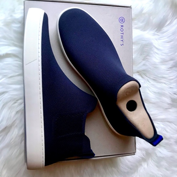 *Limited Edition* Rothy's The Chelsea
NIGHTFALL SIZE: 10.5 - Picture 4 of 12